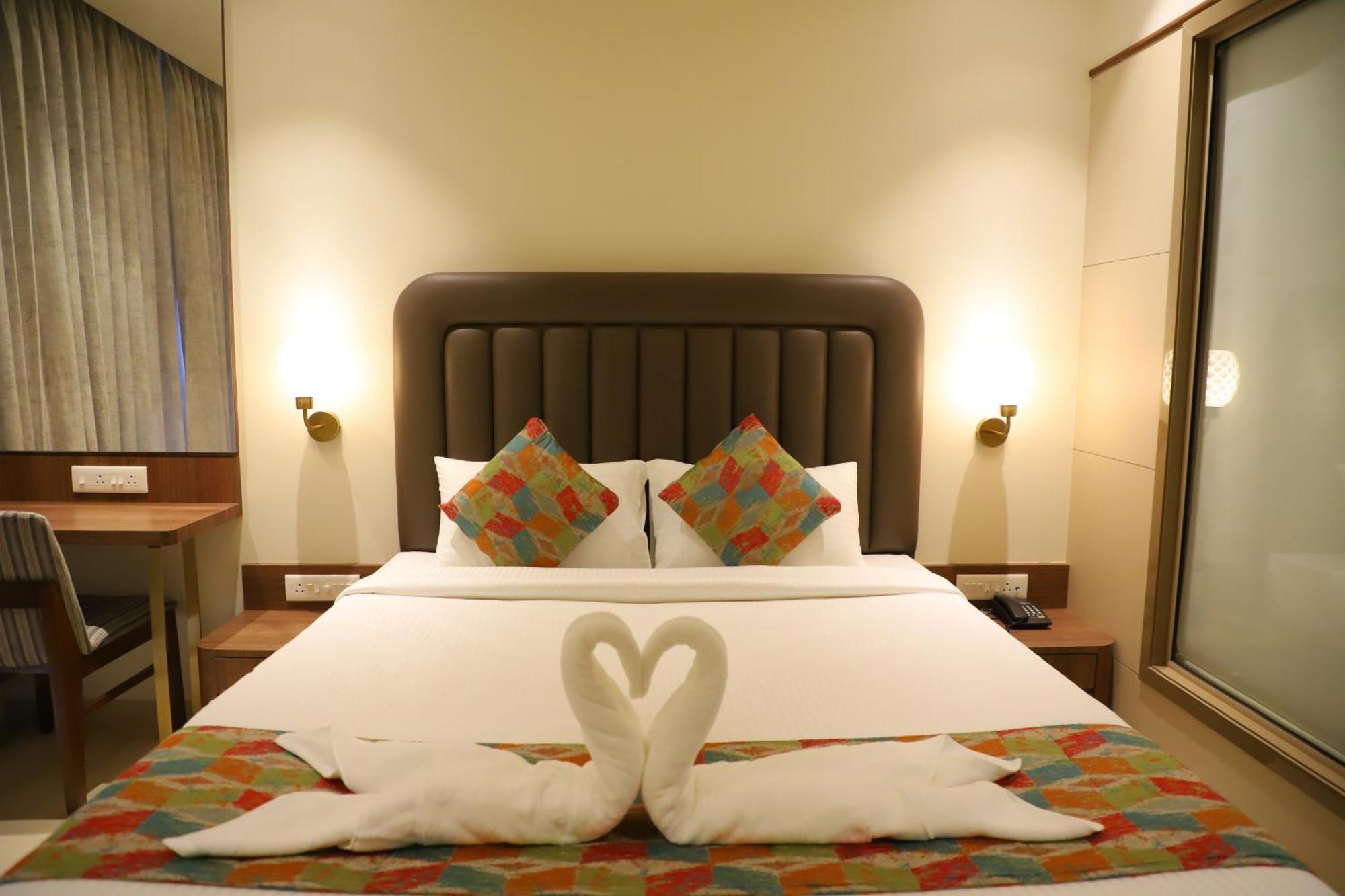 Le Vivanta Virar Bagian luar foto