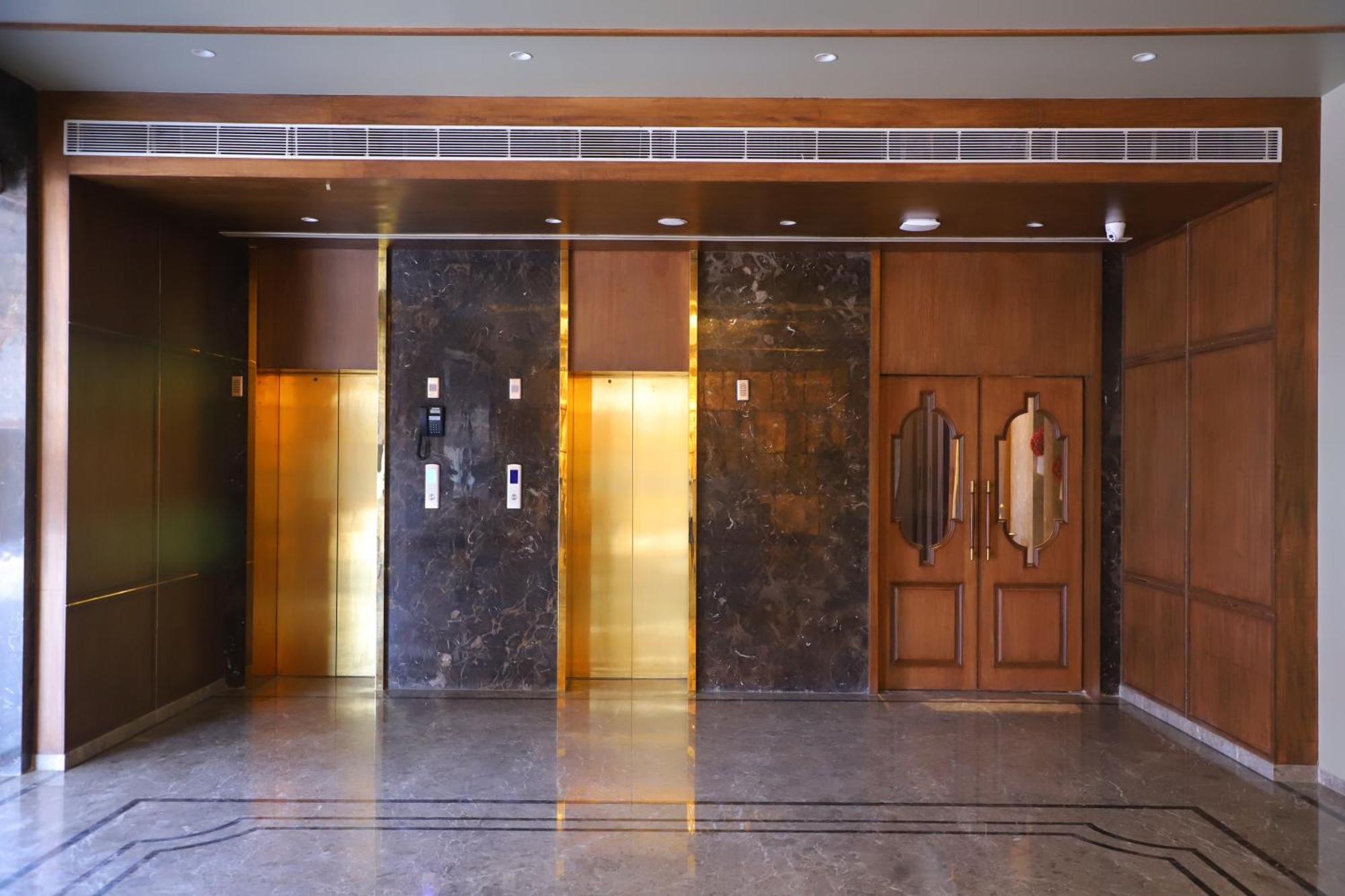 Le Vivanta Virar Bagian luar foto