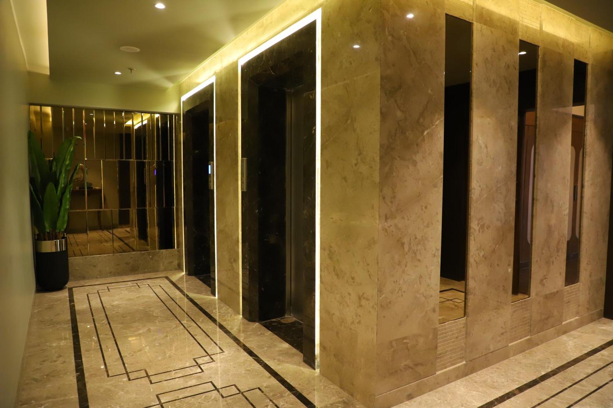 Le Vivanta Virar Bagian luar foto